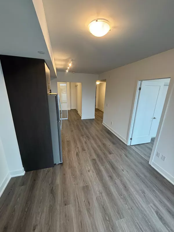 Oshawa, ON L1L 0W3,2545 Simcoe ST N #605