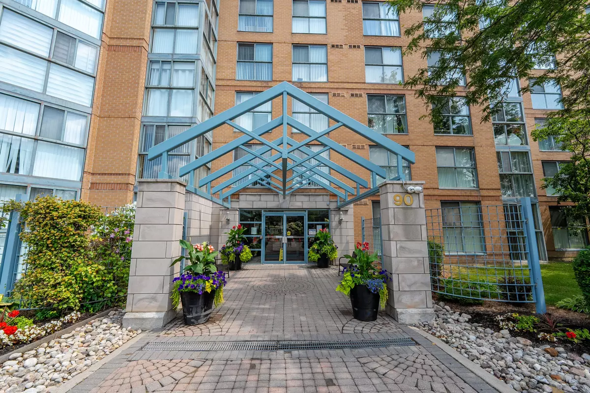 Toronto E08, ON M1J 3N4,90 Dale AVE #403