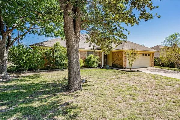 1305 Colorado Drive,  Benbrook,  TX 76126