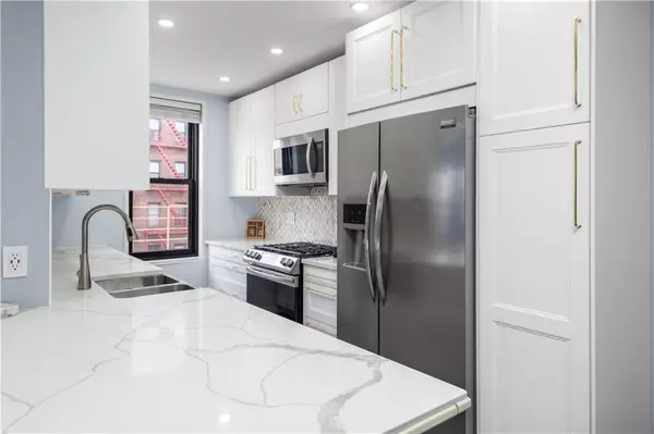 2 West End AVE #3W, Brooklyn, NY 11235