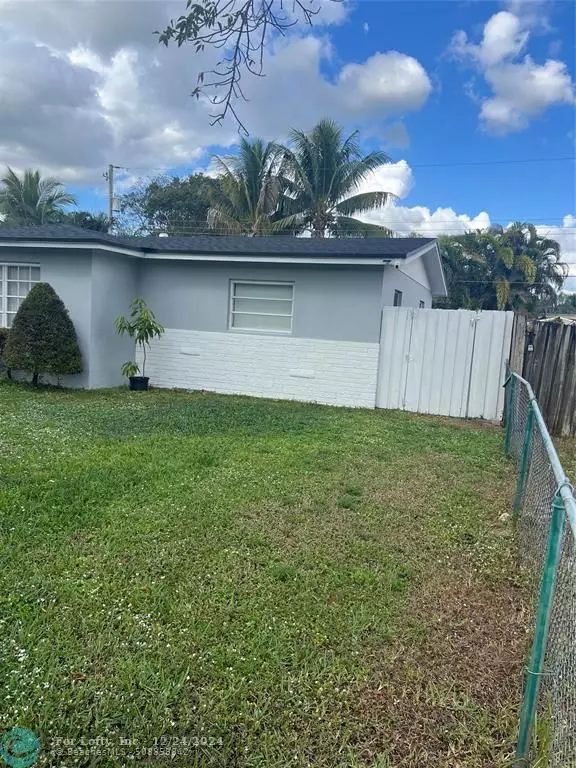 Davie, FL 33314,5331 SW 57th Ct