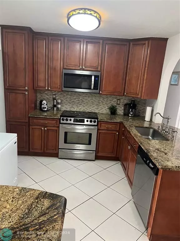 Davie, FL 33314,5331 SW 57th Ct