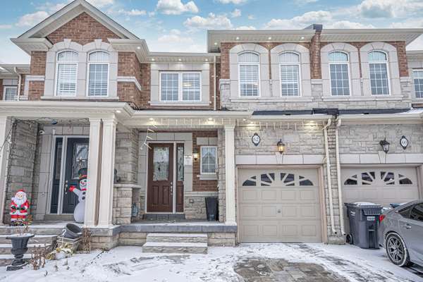 62 Hogan Manor DR, Brampton, ON L7A 4V3