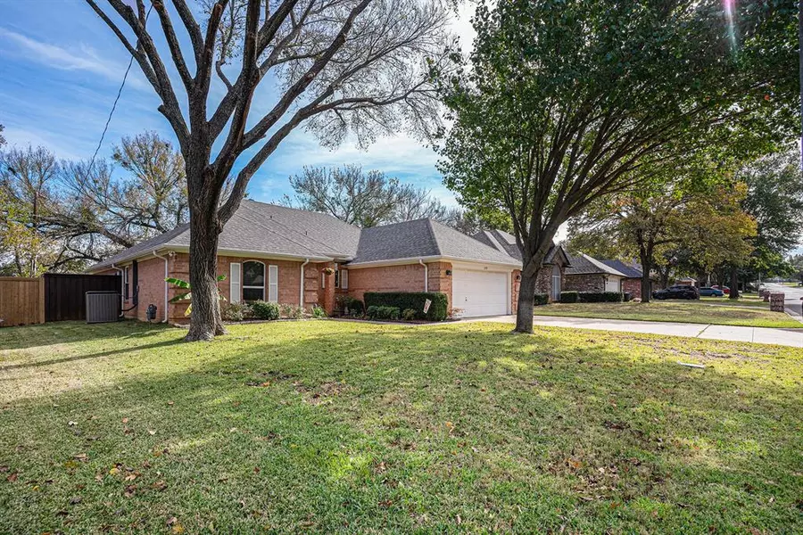 599 Cardinal Ridge Road, Burleson, TX 76028