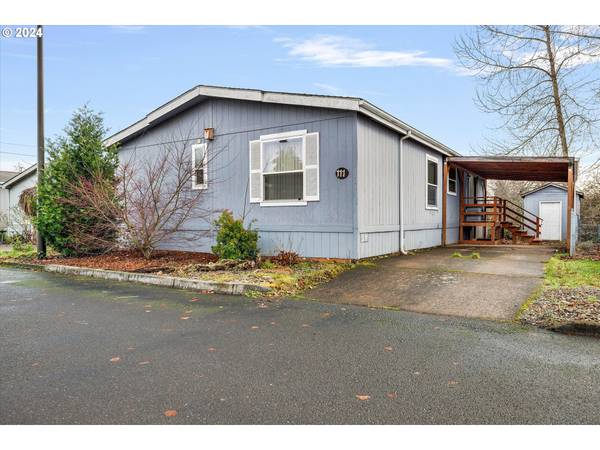 18780 CENTRAL POINT RD #111, Oregon City, OR 97045