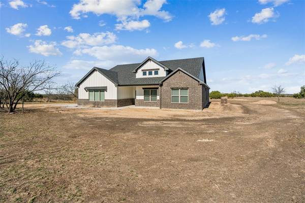 175 Gilmore Court, Lipan, TX 76462