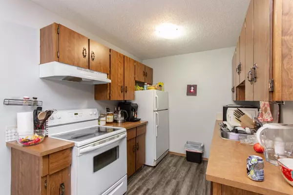 Red Deer, AB T4P 2X6,28 Gilchrist CRES