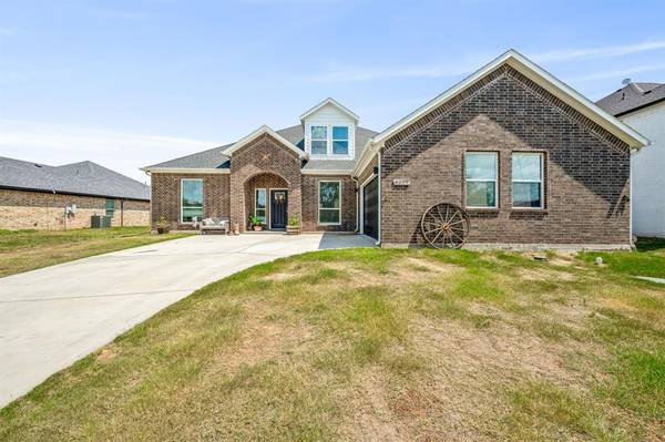 Granbury, TX 76048,2503 Santiago Drive