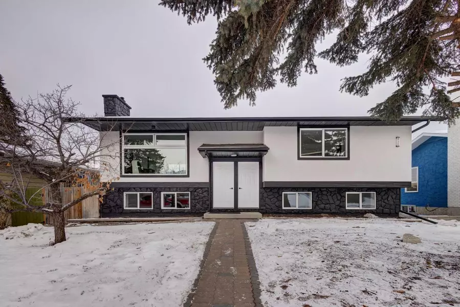 435 Queensland RD SE, Calgary, AB T2J 3S5