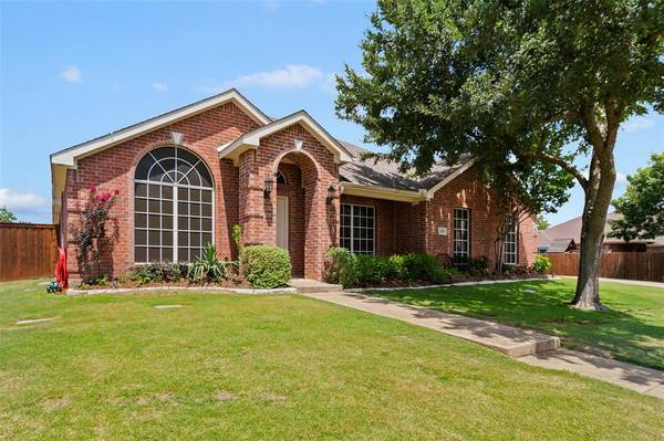 1010 Janis Lane, Aubrey, TX 76227