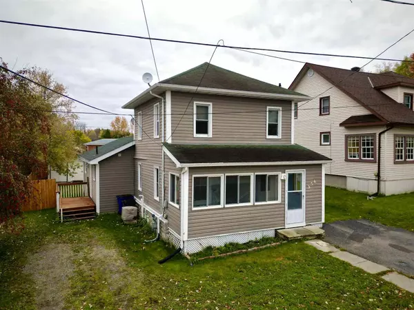 Timiskaming, ON P0J 1K0,476 Russell ST