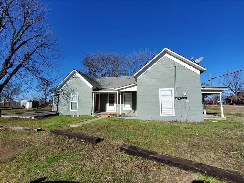 118 S Broadway Street, Cresson, TX 76035