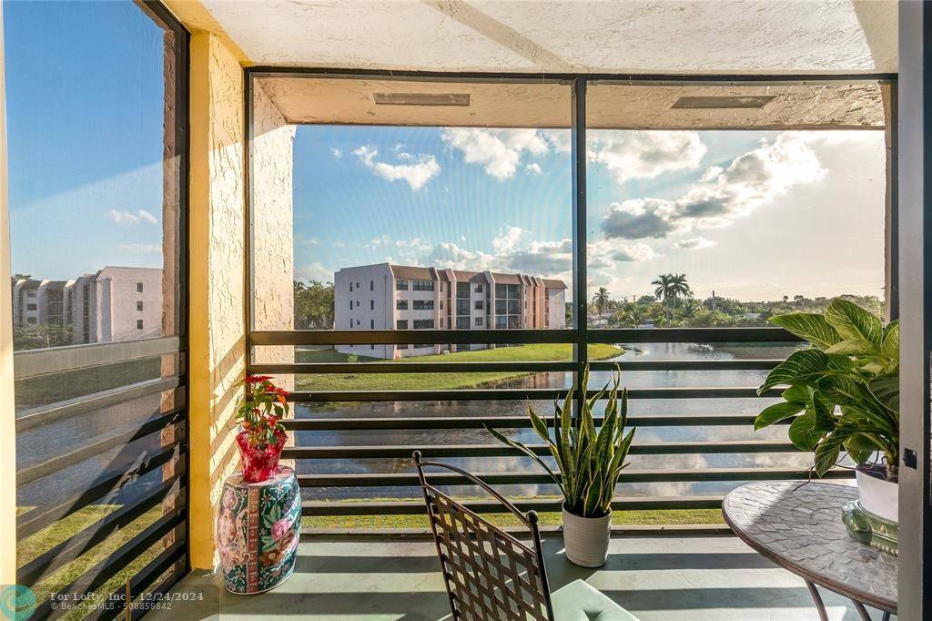 Sunrise, FL 33322,10442 Sunrise Lakes Blvd  #305