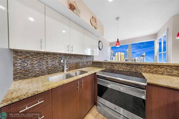 Sunny Isles Beach, FL 33160,17570 Atlantic Blvd  #508