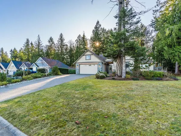 Bowser, BC V0R 1G0,3888 Creekside Dr