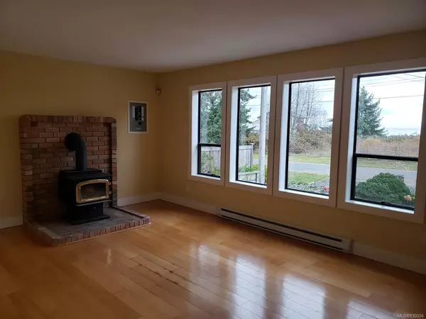 Bowser, BC V0R 1G0,3956 Bovanis Rd