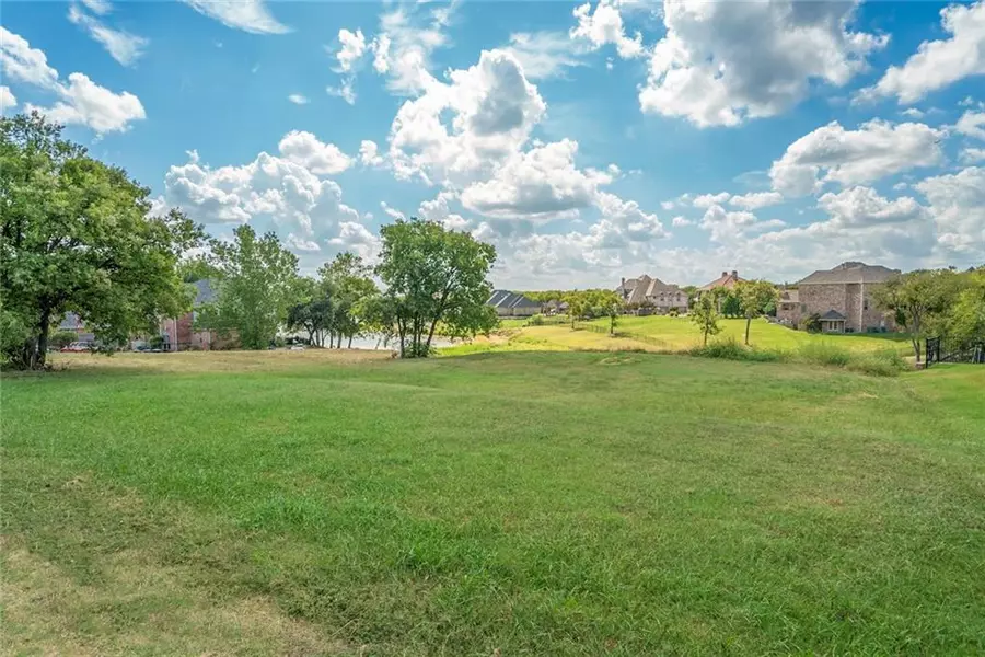 0001 Meadow Lake, Lakewood Village, TX 75068