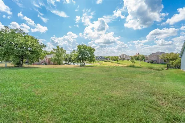 Lakewood Village, TX 75068,0001 Meadow Lake