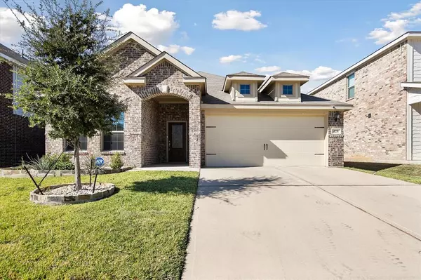 428 Cross Ridge Circle N, Fort Worth, TX 76120