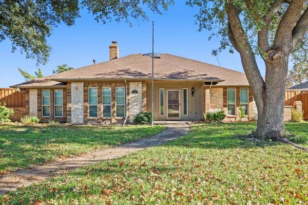 112 N Spring Creek Drive, Richardson, TX 75081