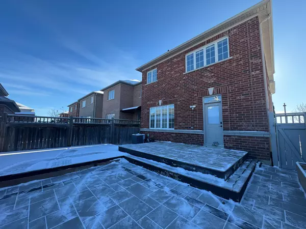 Markham, ON L6B 0N4,13 Woodway LN