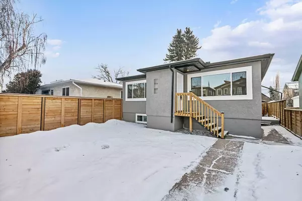 Calgary, AB T2E 1W1,445 23 AVE Northeast