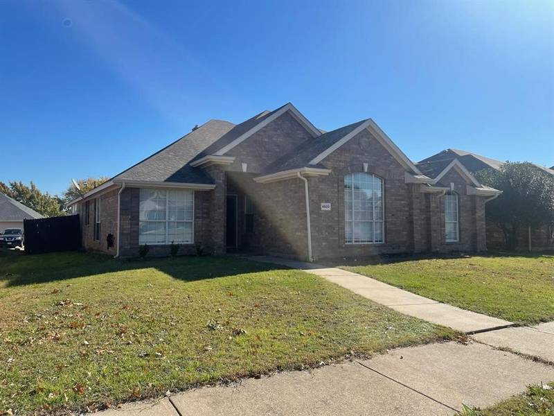 4820 Thames Drive, Grand Prairie, TX 75052