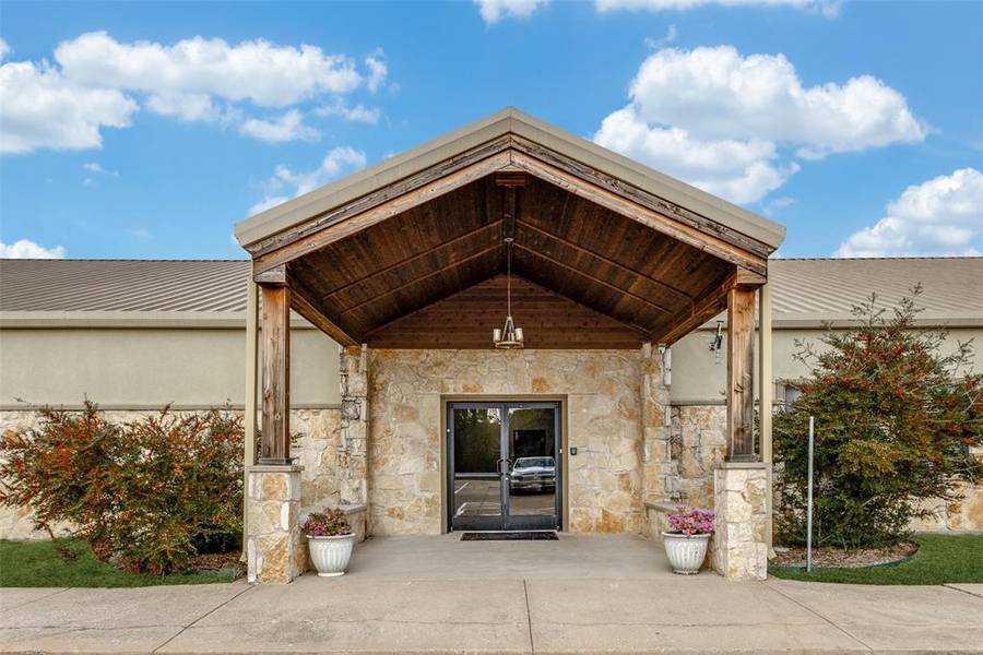 2120 S Garden Ridge Boulevard, Flower Mound, TX 75028