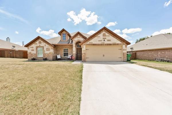 2204 Ridgewood Drive, Bridgeport, TX 76426