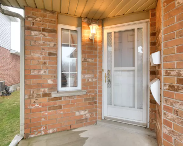 Kitchener, ON N2N 3M3,85 Eastforest TRL