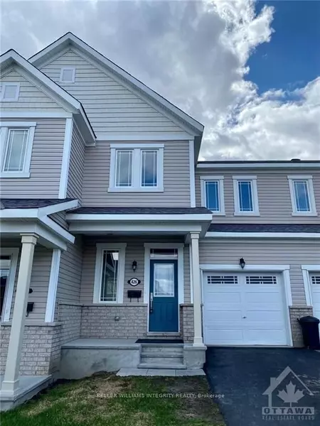 426 Meadowbreeze DR N, Kanata, ON K2M 2T6