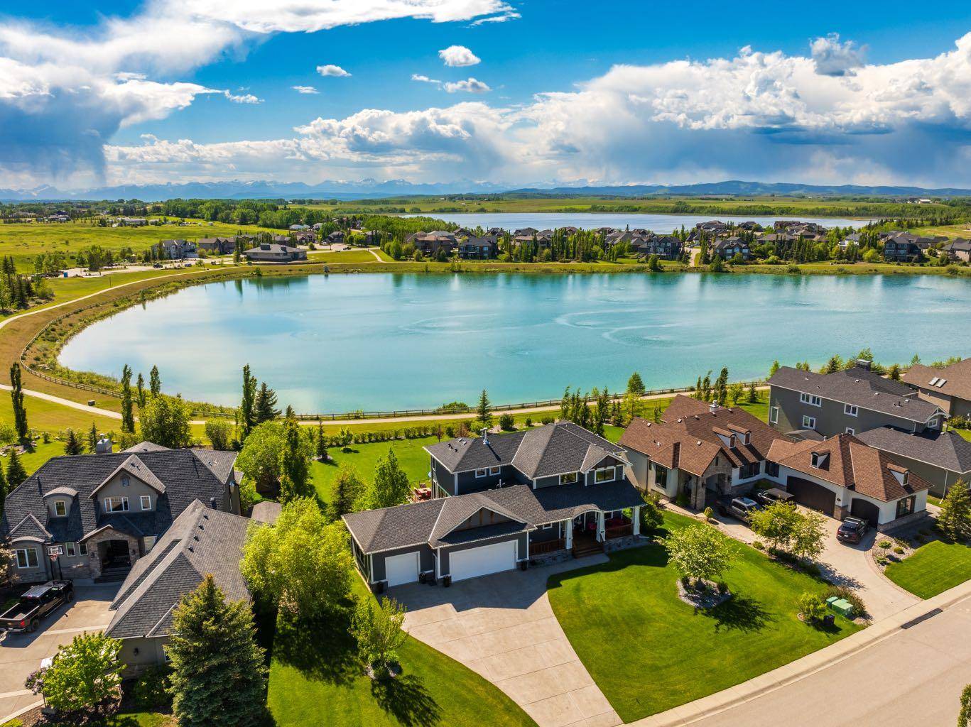 39 Montenaro Bay,  Rural Rocky View County,  AB T4C 0A5