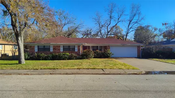 204 Doris Street, Crandall, TX 75114