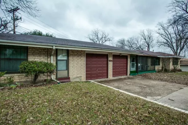 1821 Southerland Avenue, Dallas, TX 75203