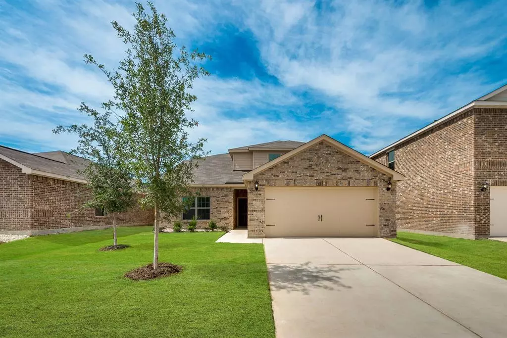 Forney, TX 75126,4302 Cat Tail Way