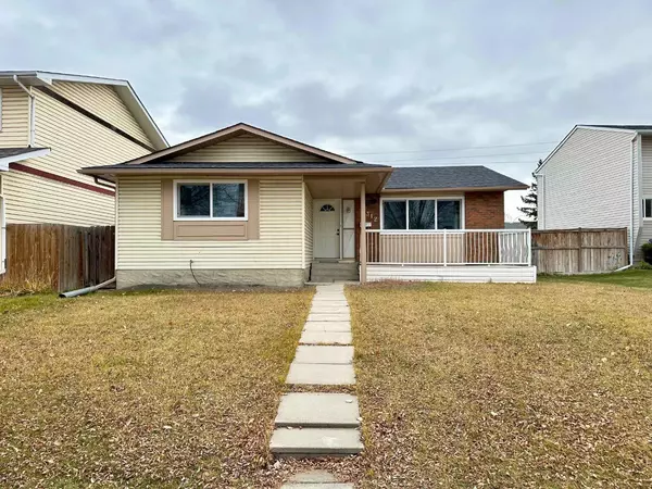 Calgary, AB T1Y 3J8,4312 26 AVE NE