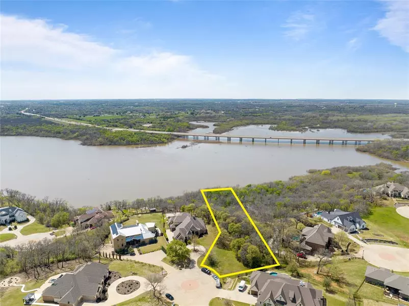 3805 Lake Cove Court, Corinth, TX 76210