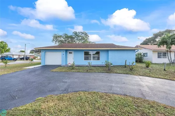 8114 NW 94th Lane, Tamarac, FL 33321