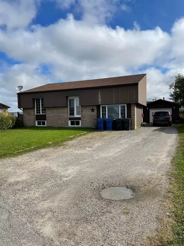 Kapuskasing, ON P5N 3C3,62 Radisson CRES