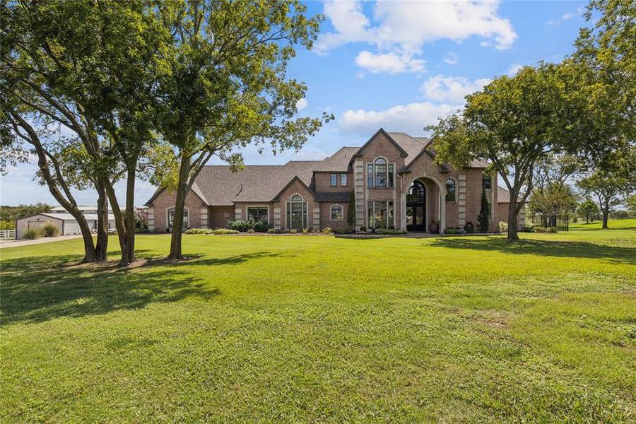 9909 Tantarra Drive, Burleson, TX 76028