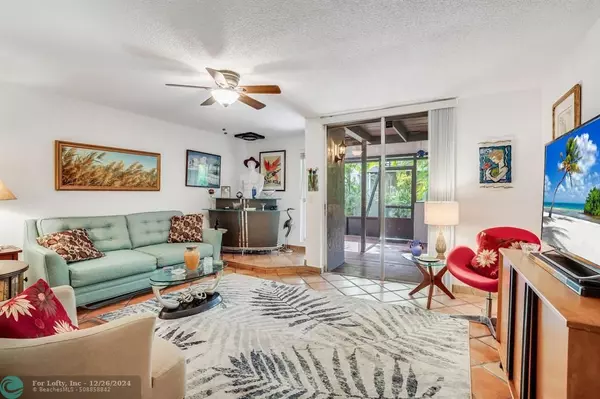 Wilton Manors, FL 33305,670 Kensington Pl  #5B