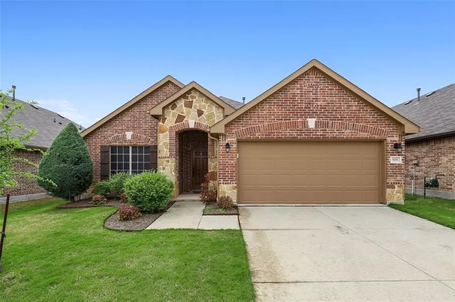 808 Kinghaven Drive, Little Elm, TX 75068