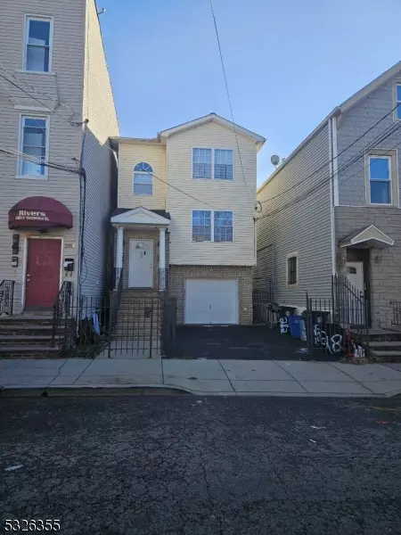 282 Hunterdon St, Newark City, NJ 07103