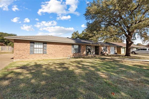 Hillsboro, TX 76645,409 / 411 Bond Street