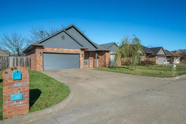 Terrell, TX 75160,107 Stonebriar Way