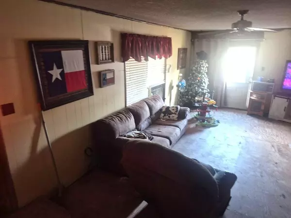 Whitney, TX 76692,176 Hcr 2127