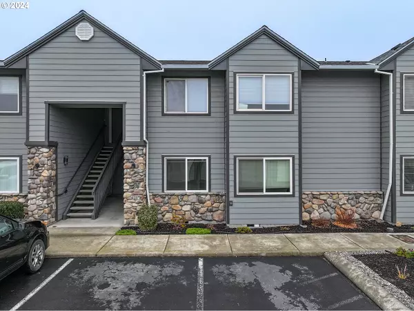 240 LONE PINE LN #3, The Dalles, OR 97058