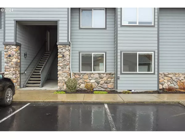 The Dalles, OR 97058,240 LONE PINE LN #3