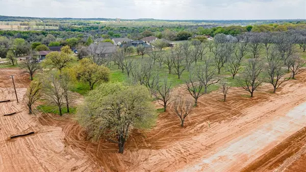 Granbury, TX 76049,8429 W Landings