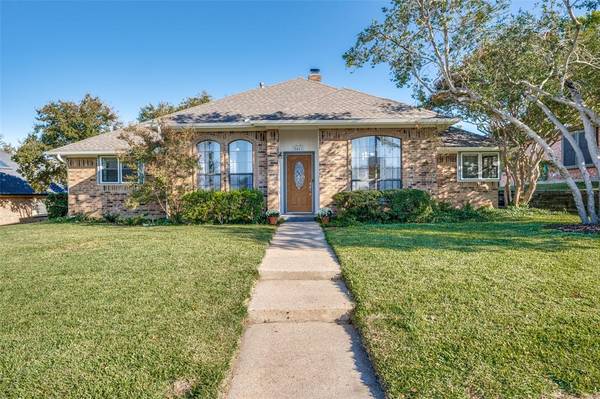 2411 Vista Glen Lane, Carrollton, TX 75007